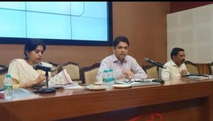  स्वास्थ्य सचिव अमित कटारिया ने विभागीय कामकाज की गहन समीक्षा की