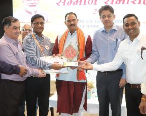 मुख्यमंत्री विष्णुदेव साय की सरकार स्वास्थ्य सेवाओं को लेकर है सजग और प्रतिबद्ध : स्वास्थ्य मंत्री मुख्यमंत्री विष्णुदेव साय की सरकार स्वास्थ्य सेवाओं को लेकर है सजग और प्रतिबद्ध : स्वास्थ्य मंत्री