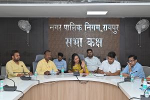 महापौर मीनल और सभापति सूर्यकान्त ने अंतर्राष्ट्रीय श्रमिक दिवस 1 मई की दी शुभकामनायें, महापौर मीनल और सभापति सूर्यकान्त ने अंतर्राष्ट्रीय श्रमिक दिवस 1 मई की दी शुभकामनायें,