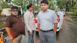 निगम की टीम ने अचानक तेज आंधी - तूफान से उखड़े सैकड़ों पेड़ों, गिरे ढाचे को सड़क मार्ग से हटाकर बाधित सड़क यातायात किया बहाल निगम की टीम ने अचानक तेज आंधी - तूफान से उखड़े सैकड़ों पेड़ों, गिरे ढाचे को सड़क मार्ग से हटाकर बाधित सड़क यातायात किया बहाल