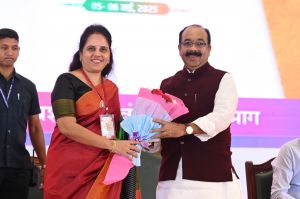 उप मुख्यमंत्री अरुण साव ने नगर सुराज संगम का किया शुभारंभ उप मुख्यमंत्री अरुण साव ने नगर सुराज संगम का किया शुभारंभ