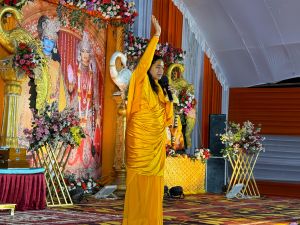 भगवद्प्राप्ति के लिए केवल भक्ति मार्ग ही सर्वसुगम, सर्वसाध्य एवं सर्वश्रेष्ठ मार्ग है -श्रीश्वरी देवी भगवद्प्राप्ति के लिए केवल भक्ति मार्ग ही सर्वसुगम, सर्वसाध्य एवं सर्वश्रेष्ठ मार्ग है -श्रीश्वरी देवी