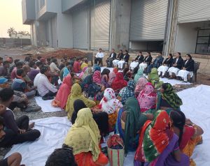 विधिक जागरूकता शिविर में विधिक विषयों के संबंध में दी गई विस्तृत जानकारी विधिक जागरूकता शिविर में विधिक विषयों के संबंध में दी गई विस्तृत जानकारी