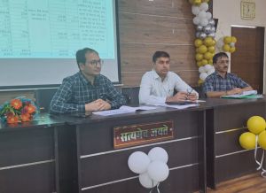  कलेक्टर ने की कृषि विभाग के काम काज की समीक्षा