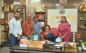 अपने शहर रायपुर को स्वच्छता में अव्वल बनाने टैगलाइन और मैस्कॉट प्रतियोगिता का आयोजन अपने शहर रायपुर को स्वच्छता में अव्वल बनाने टैगलाइन और मैस्कॉट प्रतियोगिता का आयोजन