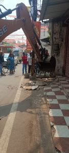 निगम जोन 7 ने भैंसथान में नाली पर बने 6 अवैध पाटों को तोड़ा                                             