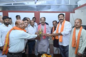 उप मुख्यमंत्री अरुण साव ने जनदर्शन में सुनी लोगों की समस्याएं उप मुख्यमंत्री अरुण साव ने जनदर्शन में सुनी लोगों की समस्याएं