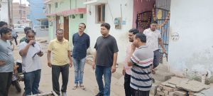 आयुक्त विश्वदीप ने वार्ड 54 एवं 55 का पार्षदों सहित किया निरीक्षण आयुक्त विश्वदीप ने वार्ड 54 एवं 55 का पार्षदों सहित किया निरीक्षण