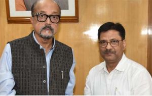 राज्यपाल से पंडित रविशंकर शुक्ल विश्वविद्यालय के कुलपति ने की सौजन्य भेंट राज्यपाल से पंडित रविशंकर शुक्ल विश्वविद्यालय के कुलपति ने की सौजन्य भेंट