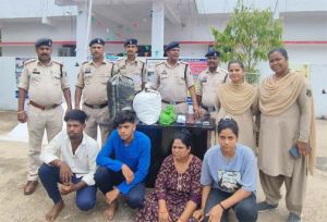  कोटमी क्षेत्र में गांजा बिक्री के विरुद्ध बड़ी कार्यवाही – महिला सहित चार आरोपी गिरफ्तार