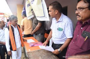  ग्रामीणों को गांव में ही मिला समाधान, दानीकोकड़ी में लगा समाधान शिविर  विधायक ईश्वर साहू हुए शामिल