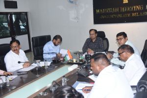 कलेक्टर की अध्यक्षता में जिला स्तरीय खनिज टॉस्क फोर्स की बैठक आयोजित