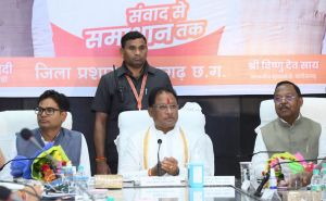  राजस्व अभिलेखों में जिस अधिकारी के लॉगिन से त्रुटिपूर्ण प्रविष्ठि होगी, उस पर होगी कड़ी कार्रवाई : मुख्यमंत्री  