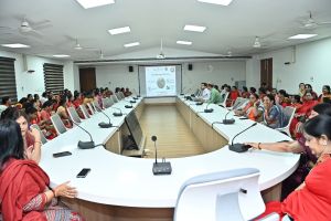 महिलाओं की जागरूकता पर कार्यशाला महिलाओं की जागरूकता पर कार्यशाला