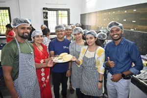 प्रोजेक्ट युवा : युवतियों के साथ-साथ युवक भी ले रहे पाककला में प्रशिक्षण प्रोजेक्ट युवा : युवतियों के साथ-साथ युवक भी ले रहे पाककला में प्रशिक्षण