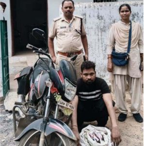 आबकारी विभाग की कार्रवाई,7.200 बल्क लीटर विदेशी मदिरा सहित 1 मोटर सायकल जब्त आबकारी विभाग की कार्रवाई,7.200 बल्क लीटर विदेशी मदिरा सहित 1 मोटर सायकल जब्त