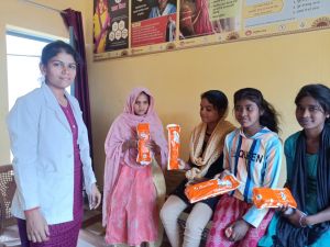 विश्व माहवारी स्वच्छता दिवस : आयुष्मान आरोग्य मंदिरों में बांटे गए निःशुल्क सैनिटरी नैपकिन विश्व माहवारी स्वच्छता दिवस : आयुष्मान आरोग्य मंदिरों में बांटे गए निःशुल्क सैनिटरी नैपकिन