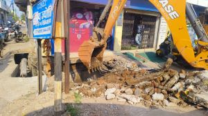 टीम प्रहरी निगम नगर निवेश ने टाटीबंध से अटारी मार्ग को कब्जा मुक्त करवाया