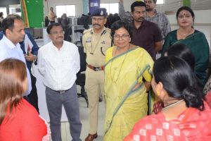  राष्ट्रीय महिला आयोग की अध्यक्ष ने रायपुर प्रवास के दौरान बीपीओ का लिया जायजा 