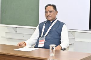  छत्तीसगढ़ में कृषि के साथ साथ उद्योगों के विकास के लिए है अनुकूल वातावरण : करियर  निर्माण में अपनी क्षमता का बेहतर उपयोग करें युवा - मुख्यमंत्री