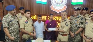   सीपीआई (माओवादी) को बड़ा झटका, माड़ डिवीजन के शिक्षा कमांडर और सीएनएम प्रमुख ने किया आत्मसमर्पण