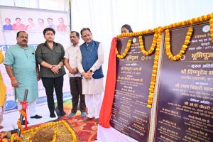  मुख्यमंत्री ने कुनकुरी में मातृ-शिशु चिकित्सालय की रखी आधारशिला