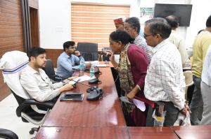  भानपुरी ग्रामवासियों ने आवासीय पट्टा प्रदान करने जनदर्शन में लगाई गुहार