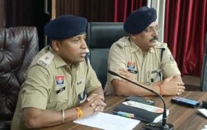  आगामी त्यौहारों को देखते हुए अति. पुलिस अधीक्षक ने डीजे संचालकों की ली बैठक