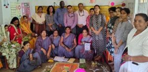 यूनिसेफ इंडिया के अधिकारी आंगनबाड़ी केन्द्र सोमनी में आयोजित पोट्ठ लईका चौपाल में हुए शामिल