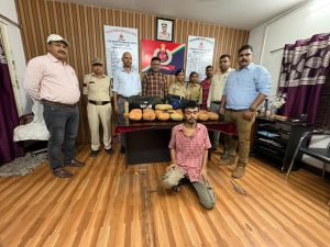 आबकारी टीम रायपुर एवम आर पी एफ की संयुक्त कार्यवाही ,  15.370 किलोग्राम अवैध मादक पदार्थ गांजा जब्त 