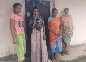  सीटी बजाकर मितानिने चला रही है जन जागरूकता अभियान