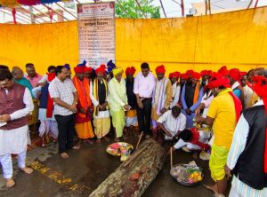  पाट जात्रा के साथ शुरू हुआ विश्व प्रसिद्ध ऐतिहासिक बस्तर दशहरा