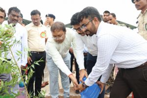 सक्ती जिले में सामूहिक पौधरोपण महाअभियान का हुआ आयोजन