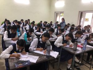 जिला रायपुर में लिया जा रहा है वीकली टेस्ट, मोबाइल ऐप से होगा छात्रों का मूल्यांकन जिला रायपुर में लिया जा रहा है वीकली टेस्ट, मोबाइल ऐप से होगा छात्रों का मूल्यांकन