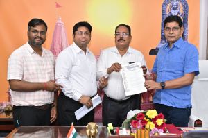 राजस्व मंत्री टंक राम वर्मा की पहल से वार्ता सफल, विभागीय कार्य नियमित रूप से होंगे संचालित राजस्व मंत्री टंक राम वर्मा की पहल से वार्ता सफल, विभागीय कार्य नियमित रूप से होंगे संचालित