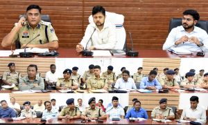  पर्वों का आयोजन परम्परागत सुव्यविस्थत ढंग से हो, सुनिश्चित किया जाए - कलेक्टर