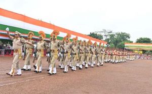  स्वतंत्रता दिवस समारोह का शौर्य परेड मैदान पुलिस प्रशिक्षण विद्यालय में किया गया अंतिम रिहर्सल