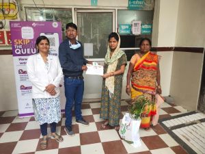  पर्यावरण संरक्षण की अनूठी पहल: नवजात के स्वागत में फलदार पौधों की भेंट