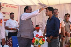  उप मुख्यमंत्री अरुण साव एस.एन.जी. महाविद्यालय के दीक्षारंभ कार्यक्रम में हुए शामिल