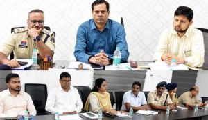  कानून व्यवस्था और जनसुविधाओं पर संभागायुक्त ने ली समीक्षा बैठक