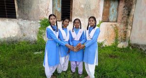  आरंग विकासखंड में &lsquo;हरियर पाठशाला&rsquo; के तहत 500 पौधों का सामूहिक रोपण