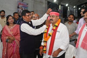 पोरा महोत्सव एवं किसान उत्सव में शामिल हुए गृह मंत्री श्री शर्मा पोरा महोत्सव एवं किसान उत्सव में शामिल हुए गृह मंत्री श्री शर्मा