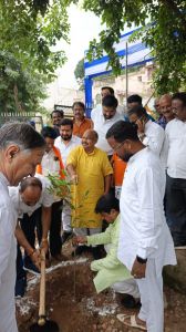 वीमेन फॉर ट्रीज अंतर्गत पौधरोपण अभियान वीमेन फॉर ट्रीज अंतर्गत पौधरोपण अभियान