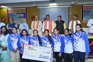  राष्ट्रीय खेल दिवस पर मंत्री गजेन्द्र यादव ने किया खिलाड़ियों का सम्मान