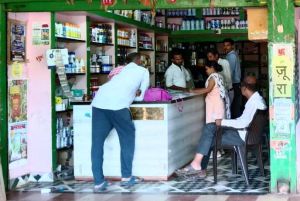 उर्वरक विक्रय प्रतिष्ठानों का सतत् औचक निरीक्षण उर्वरक विक्रय प्रतिष्ठानों का सतत् औचक निरीक्षण