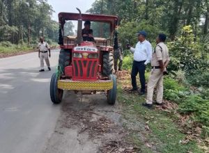  सिंगचौरा महानदी से अवैध रेत उत्खनन और परिवहन करते ट्रैक्टर वाहन जप्त