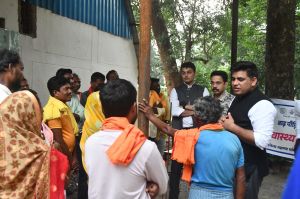  ग्राम बालपेट और भैरमबंद के अतिवर्षा प्रभावितों के राहत कैंपों का कलेक्टर ने फिर किया मुआयना