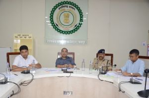  कलेक्टर ने ली समय सीमा की बैठक