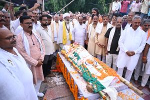  मदकू द्वीप क्षेत्र के विकास के शिल्पी शांताराम को दी गई श्रद्धांजलि