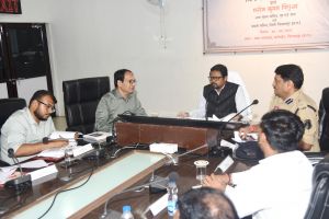 अतिरिक्त मुख्य सचिव श्री मनोज पिंगुआ ने की शासकीय योजनाओं की प्रगति की समीक्षा